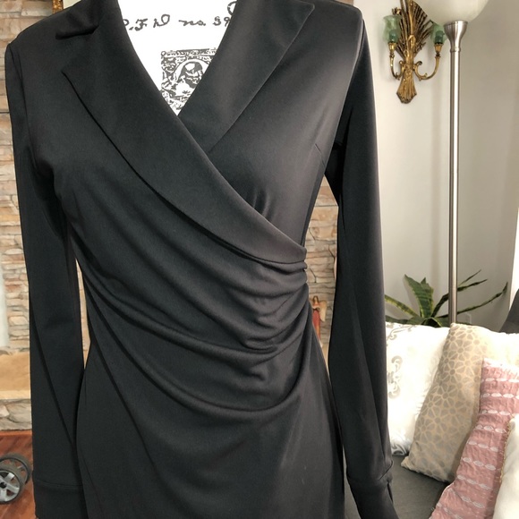 Express dress long sleeve. - Picture 2 of 6